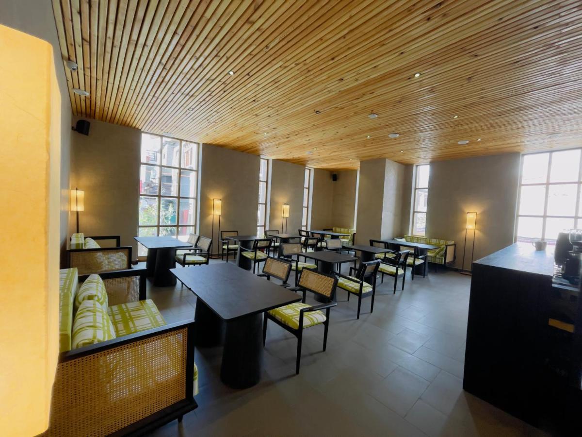 Chospa Hotel, ليه المظهر الخارجي الصورة