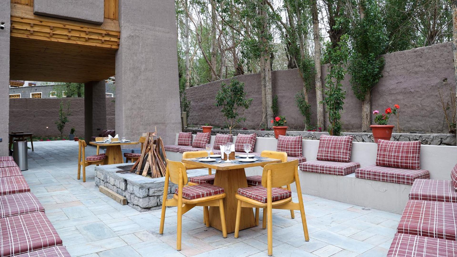 Chospa Hotel, ليه المظهر الخارجي الصورة