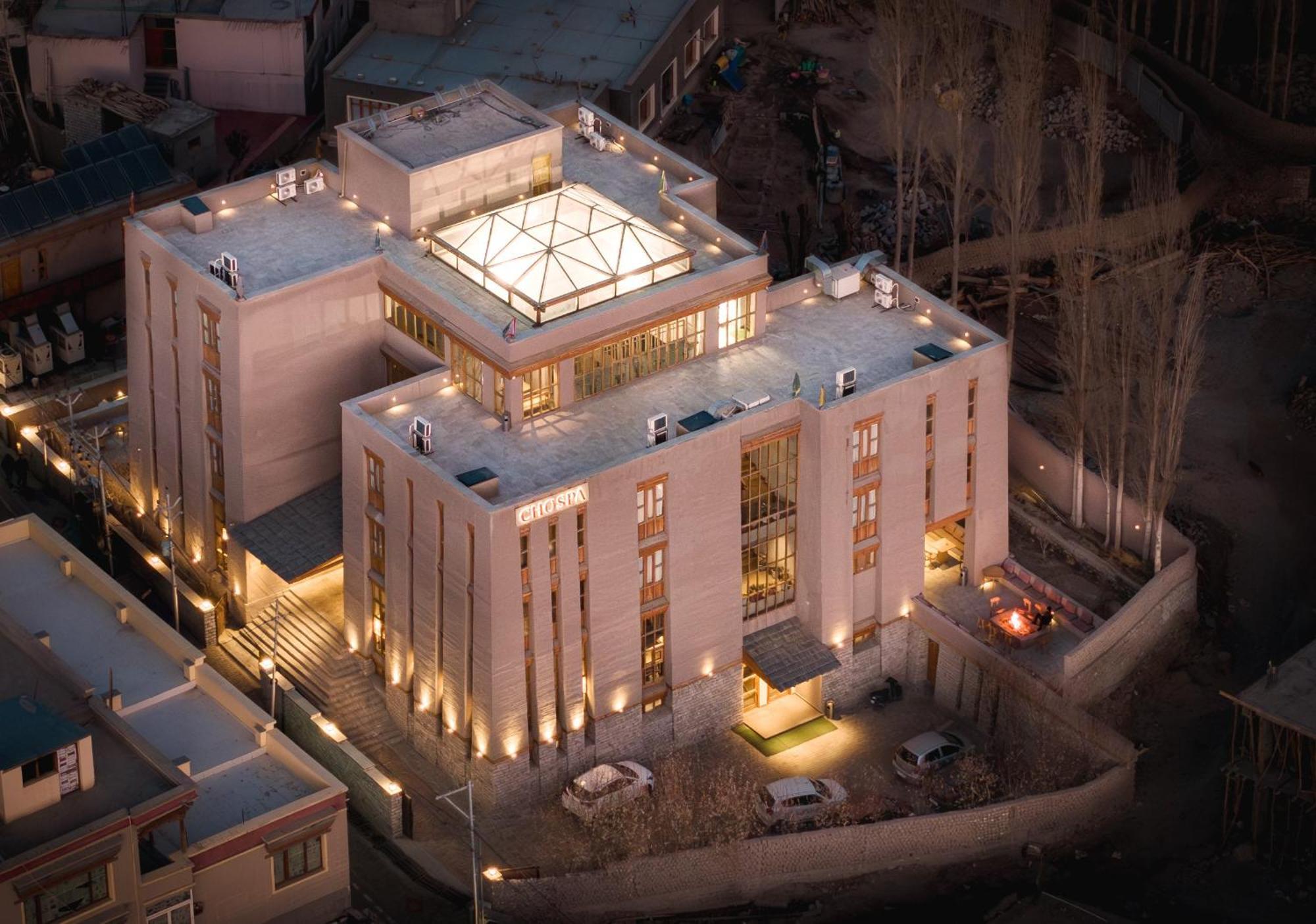 Chospa Hotel, ليه المظهر الخارجي الصورة